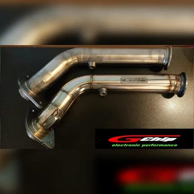 Par de downpipes de acero inoxidable fabricados por Gchip